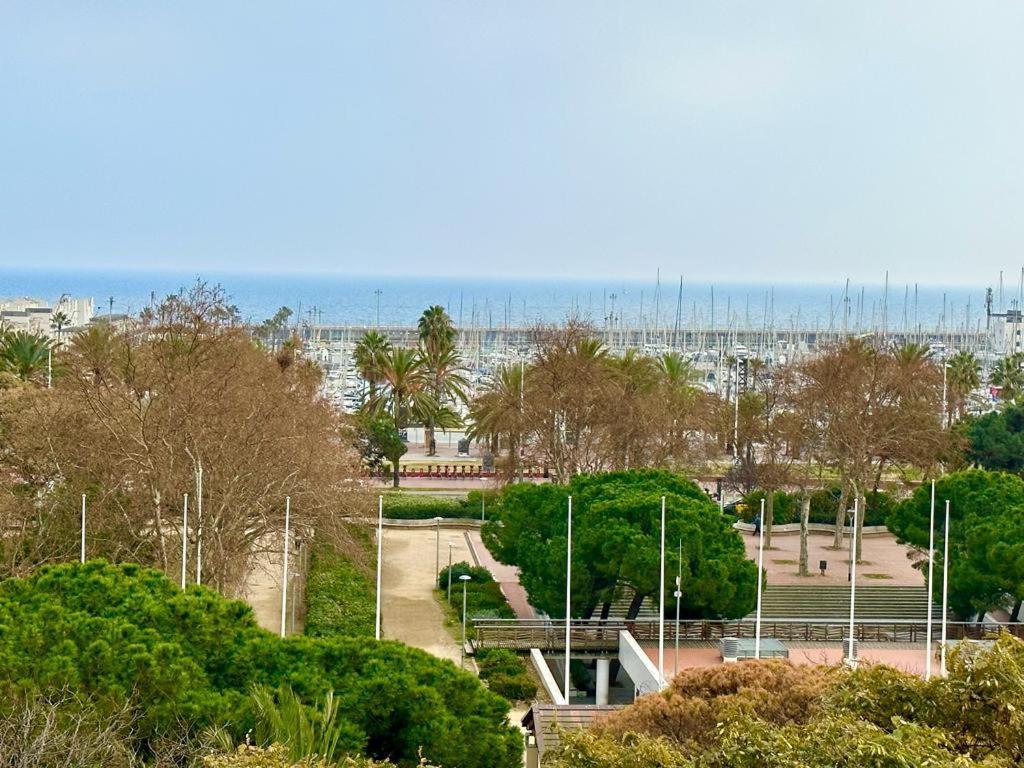 Lets Holidays Apartment Sea Views In Барселона Экстерьер фото