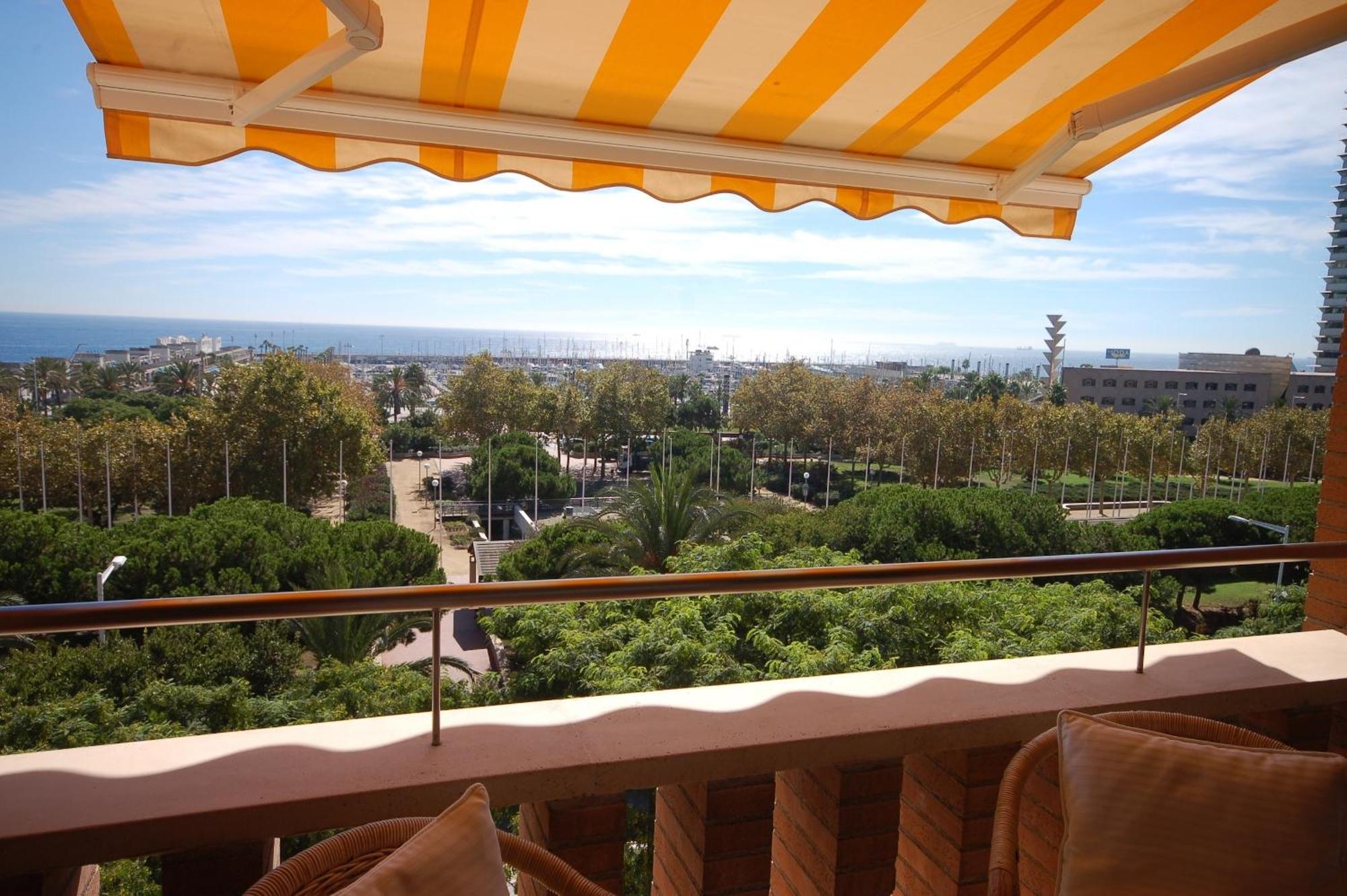 Lets Holidays Apartment Sea Views In Барселона Экстерьер фото